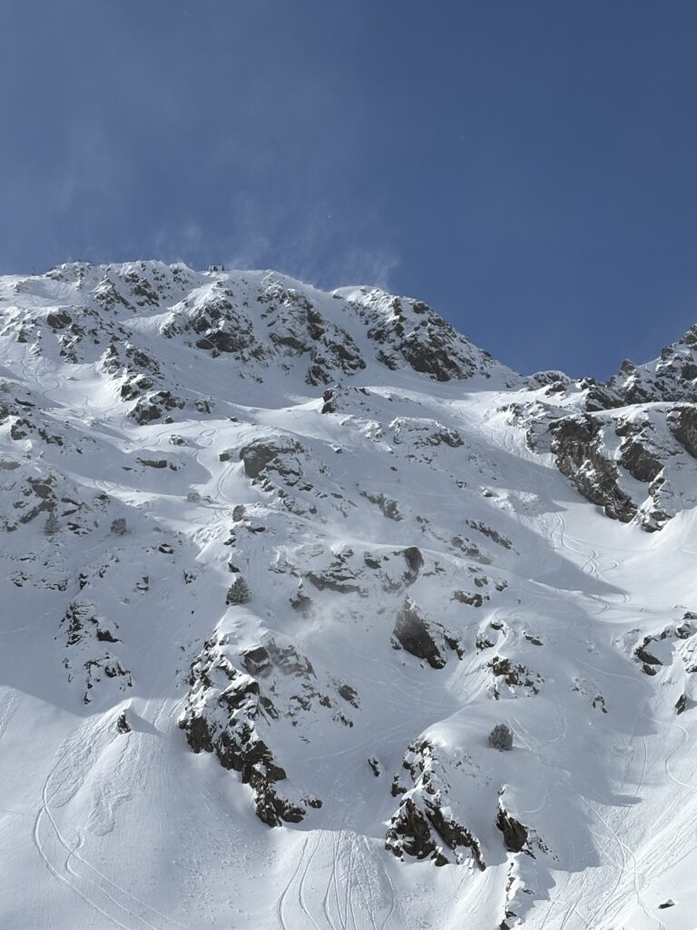 シーズンイン、撮影、大会